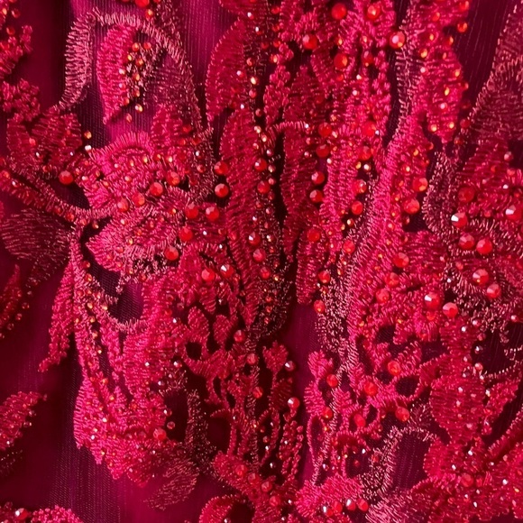 MAC DUGGAL EMBELLISHED PLUNGE NECK ILLUSION MERMAID GOWN RED GOWN SIZE 16 - Picture 8 of 16